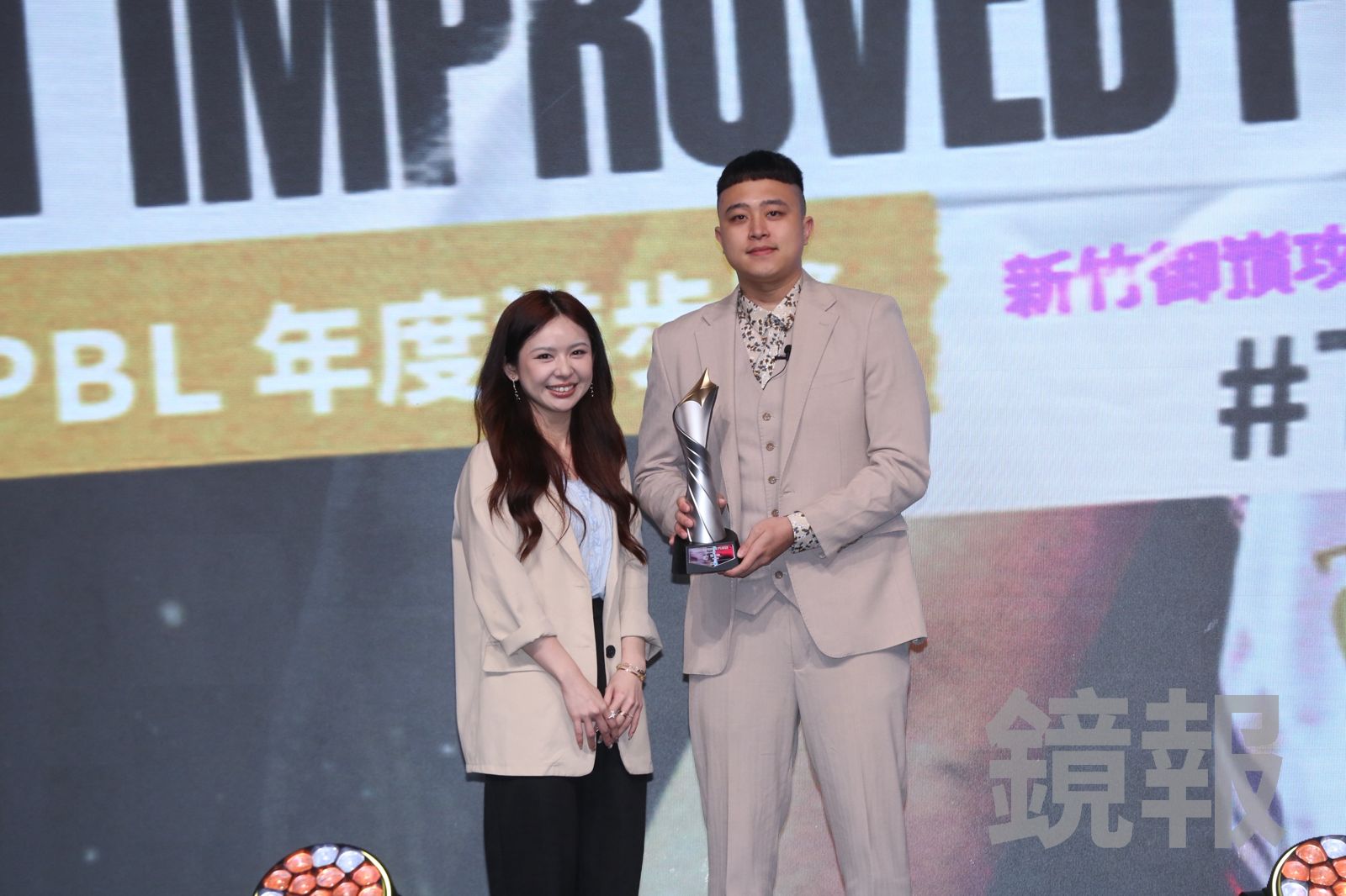 歷經低潮大傷再轉型!攻城獅曾柏喻二度奪進步獎 台上哽咽感謝貴人