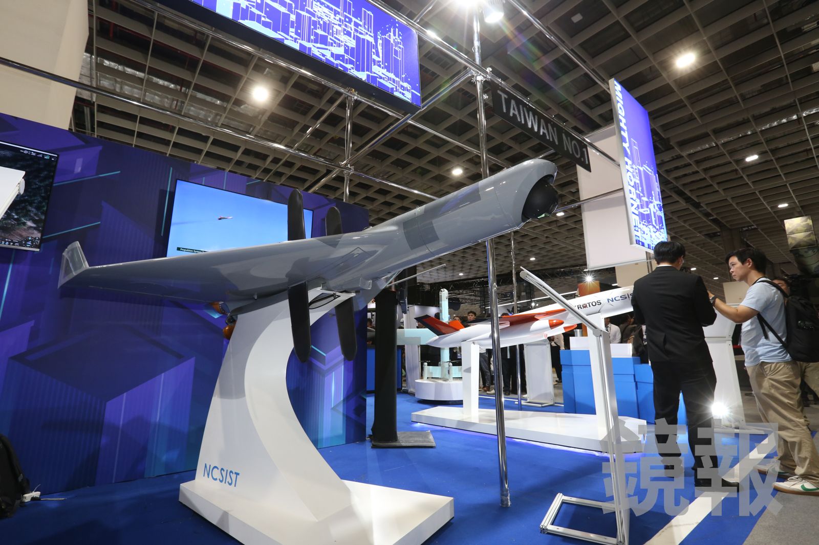 勁蜂二型無人機能相容於原有發射系統，大幅降低產製成本與部署時程。（圖／董孟航攝）