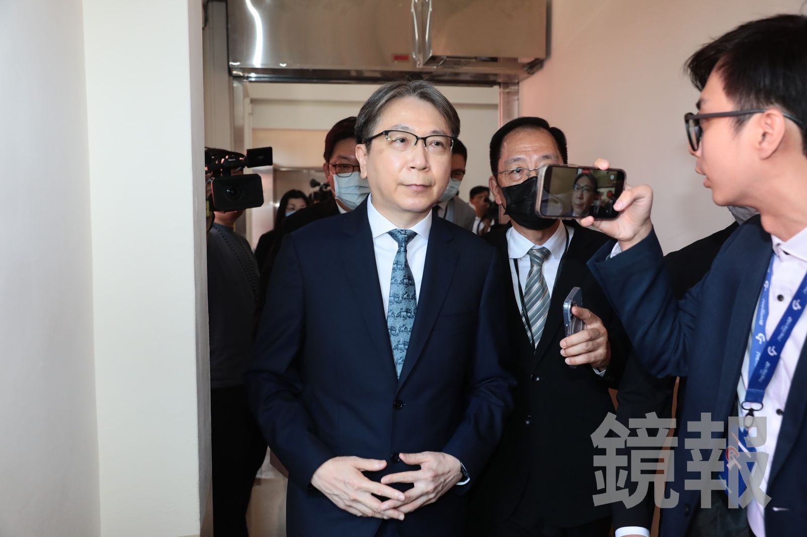 曝依托咪酯先驅原料主要來自中國 蔡明彥:開設無人機課程助執法單位獲取情資