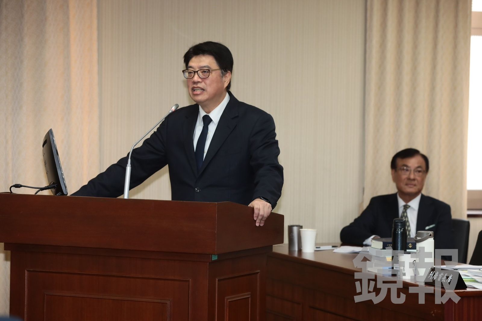 表態拒絕李貞秀質詢 邱垂正:她無法代表多數在台合法中配