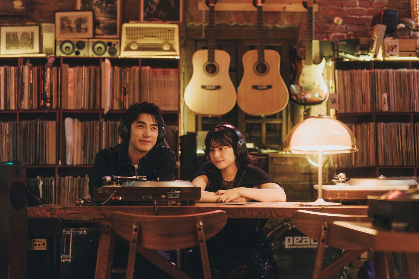 曾敬驊開口說日文!與日本影后街頭相遇 原著吉本芭娜娜讚「捨不得移開目光」