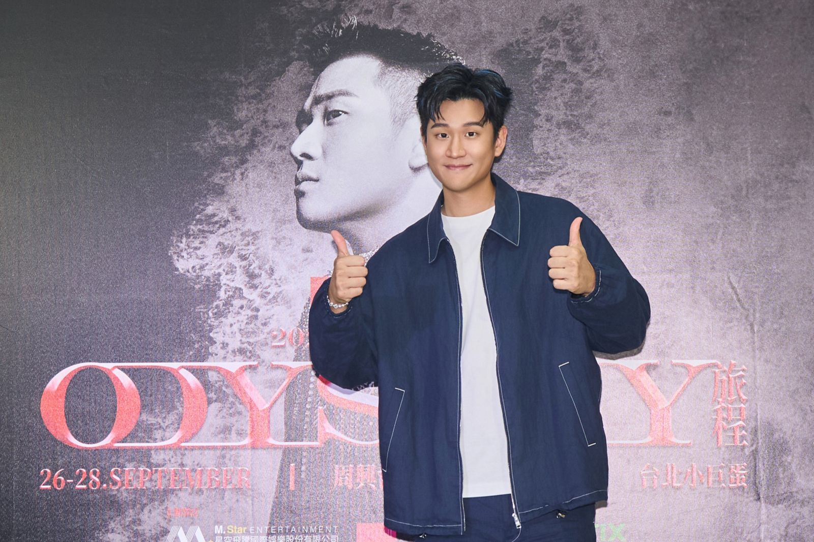 周興哲攻蛋3天只露手臂有原因！曝香港半裸挨酸「幹嘛脫」走心了