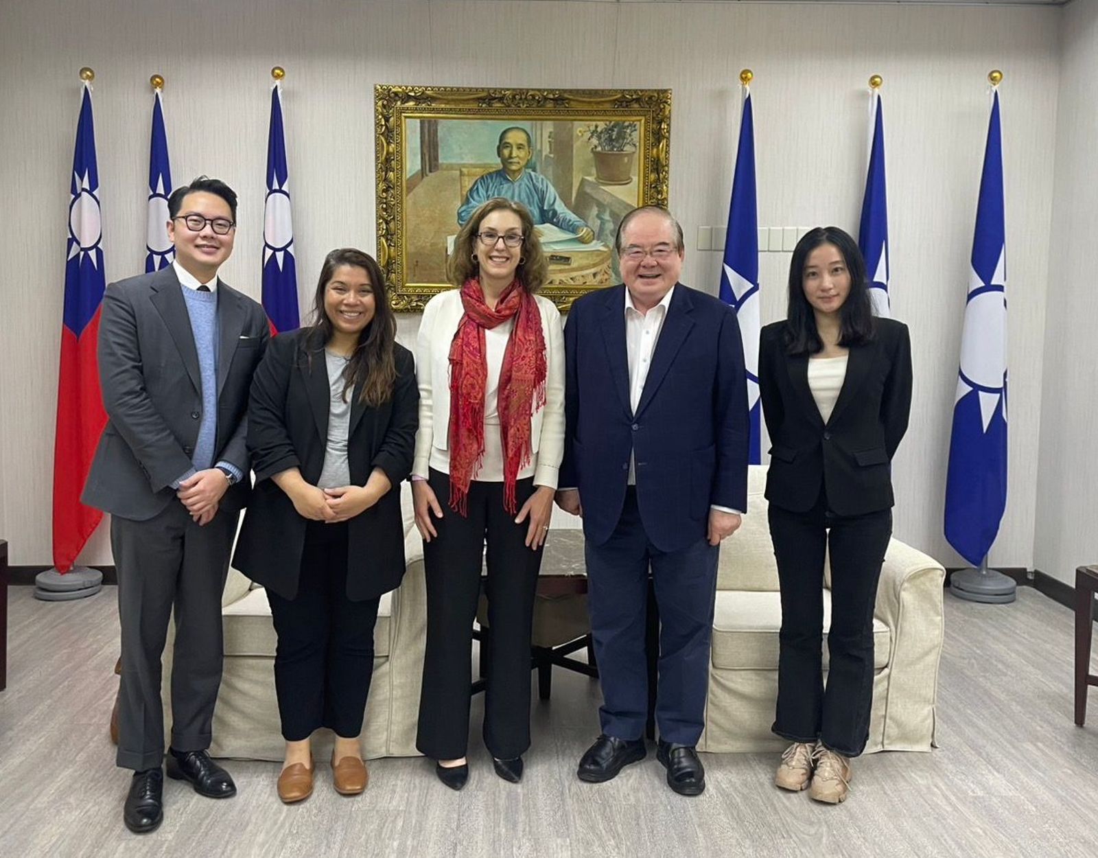 翁曉玲赴中後預告再擋國防特別預算　AIT會面藍營高層重申「美支持台灣強化防衛能力」