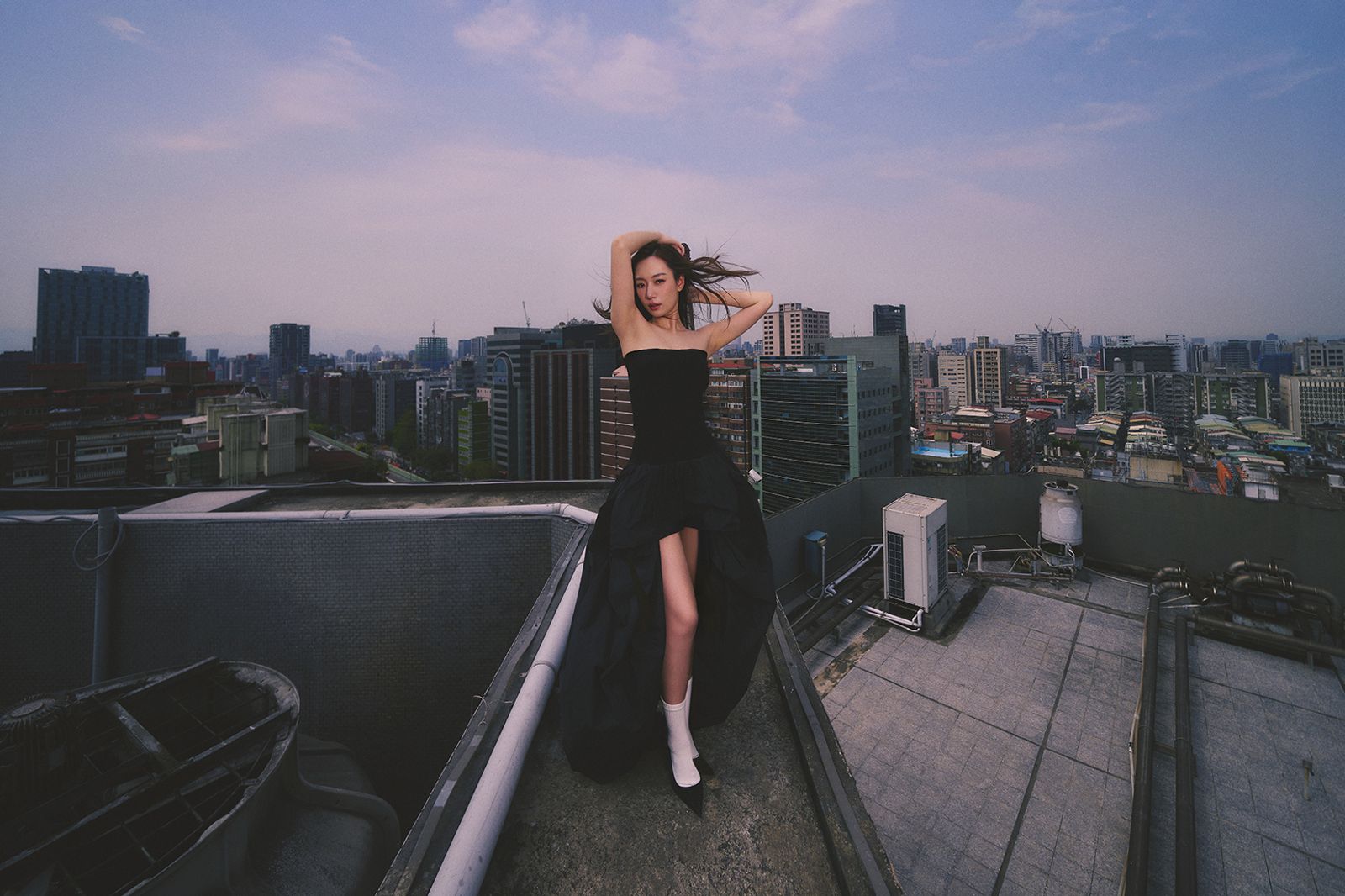 揮別2年前「公園秘會」風波！吳卓源公開辣照曝喜訊：向前邁進