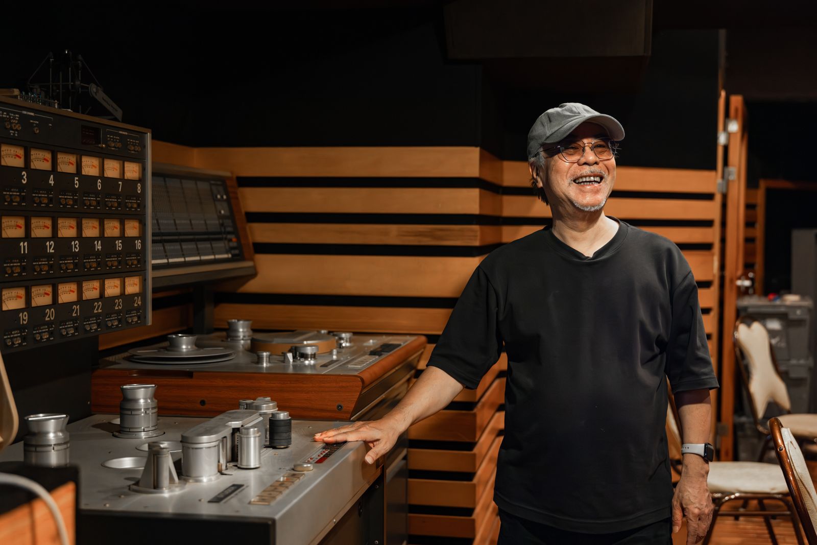 郭遠洲錄製過無數專輯。文總提供