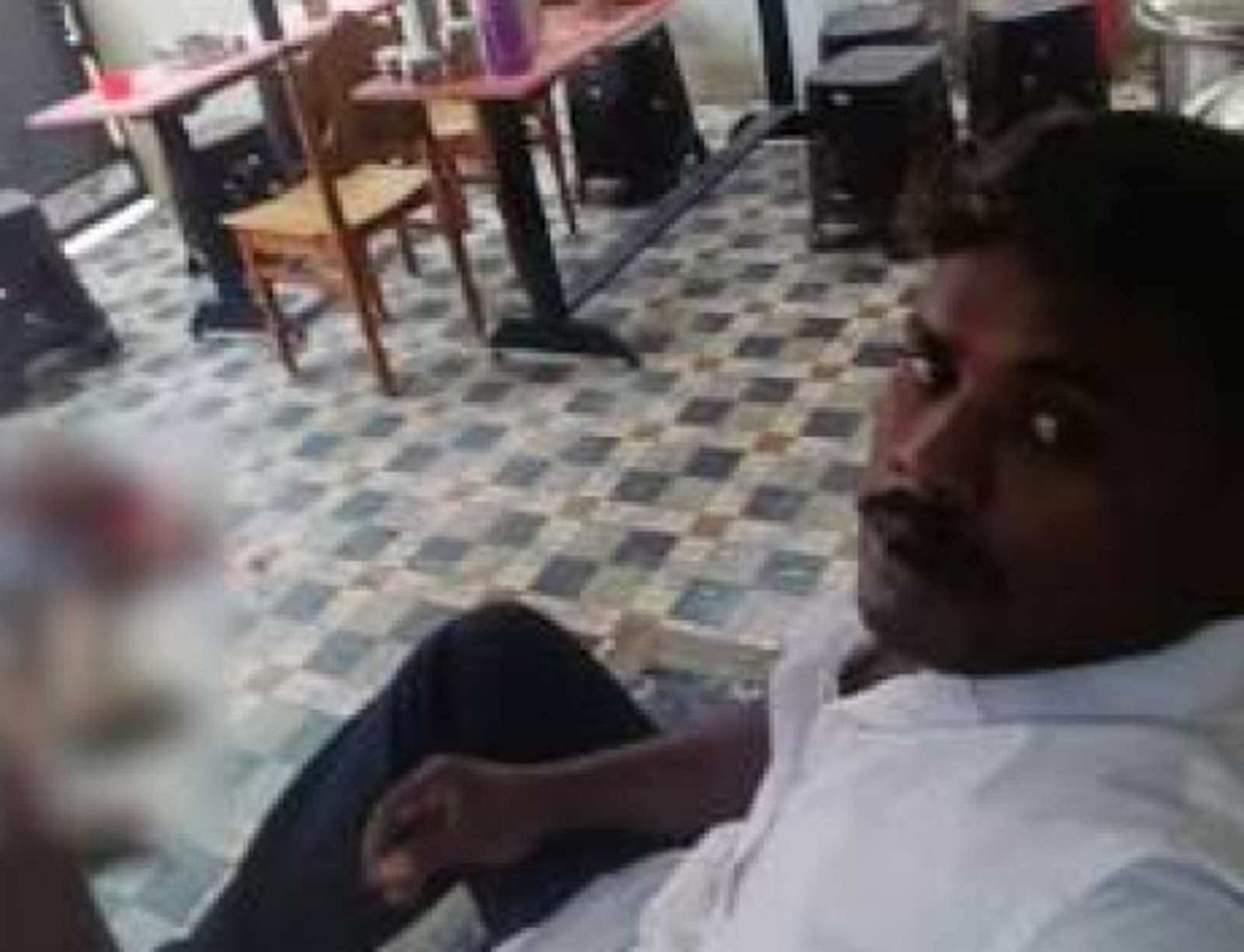 狠夫疑妻偷吃親戚!持鐮刀砍殺「和遺體自拍」嗆:背叛的代價