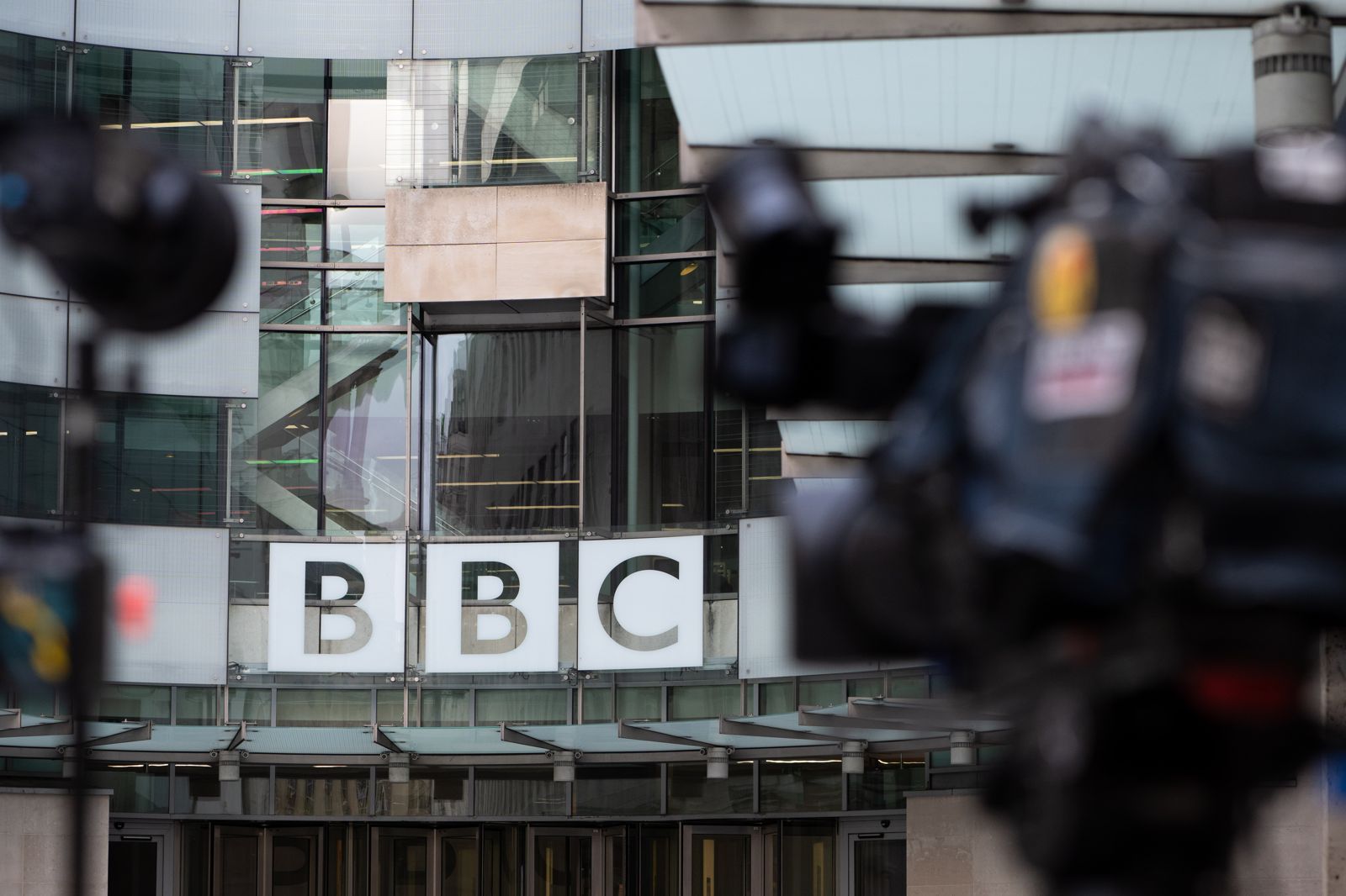 BBC記者遭爆中國間諜「色誘高官」換取軍情!安全部門開查