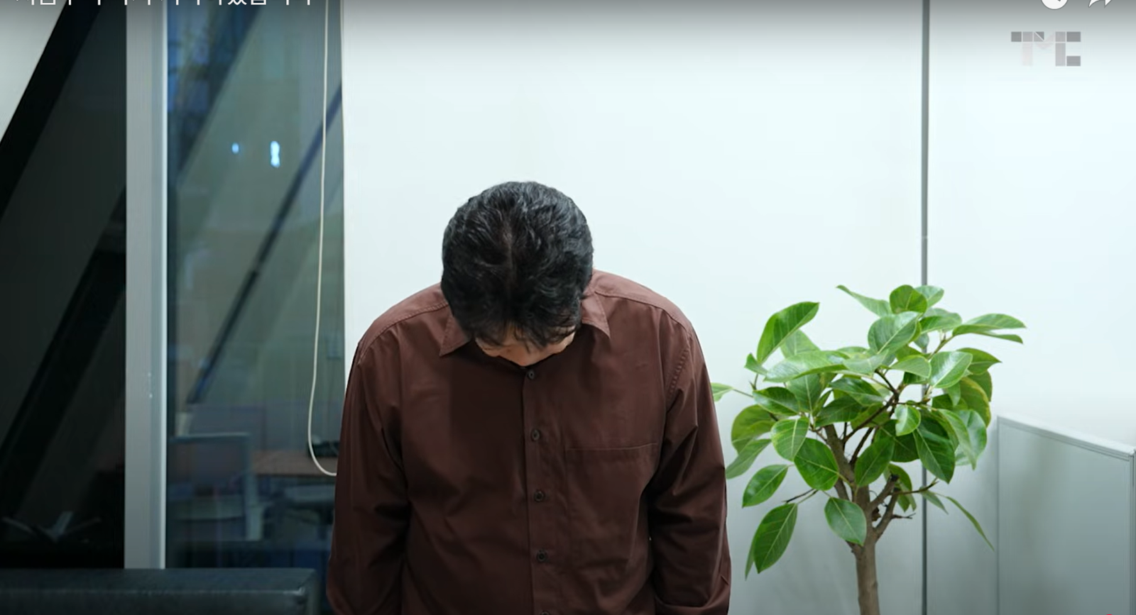 白種元拍攝影片向大眾道歉。翻攝YT@백종원 PAIK JONG WON