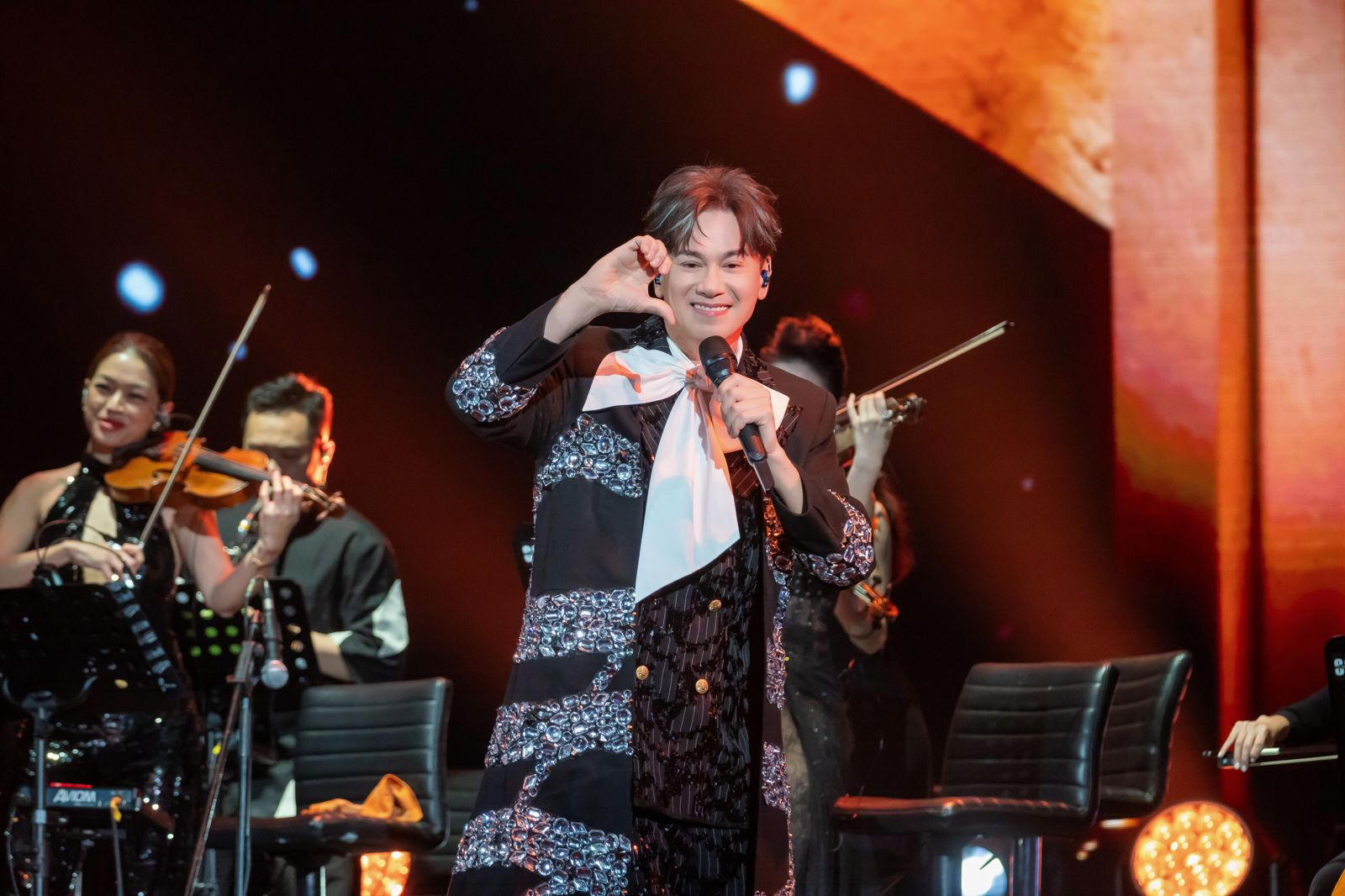 李聖傑在生日當天在大馬開唱。華納音樂提供