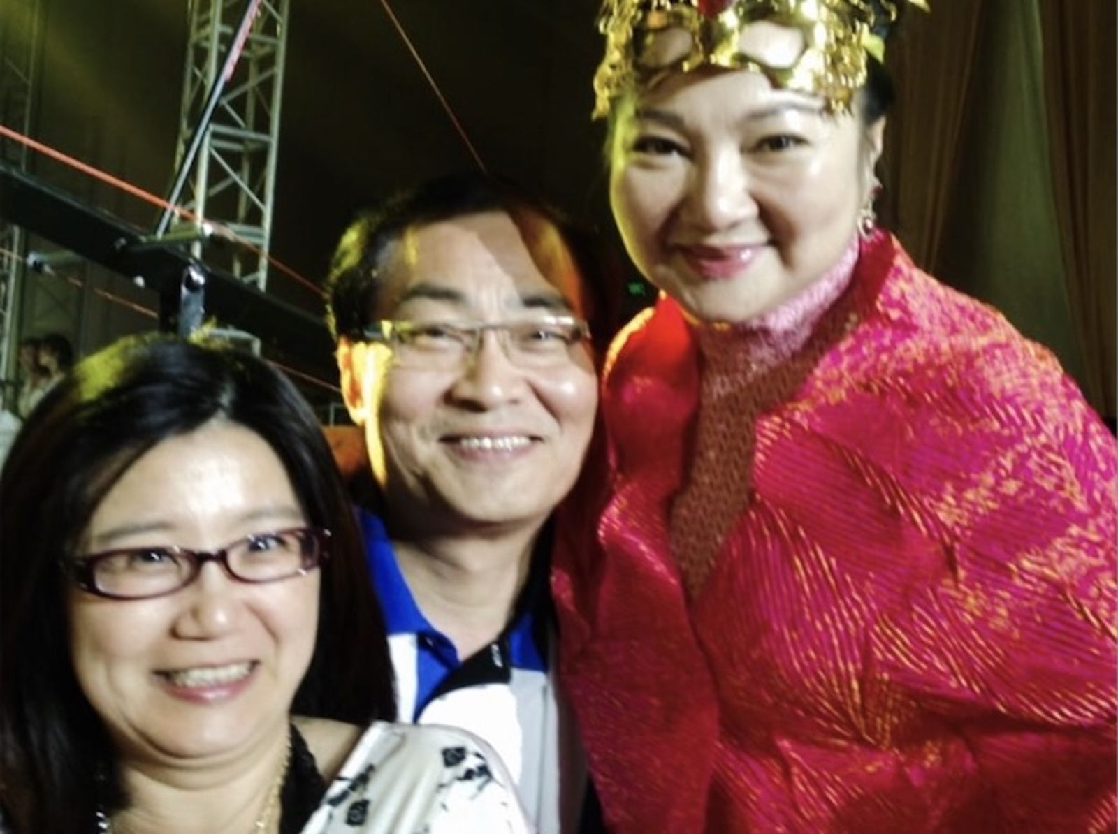 資深藝人余丹丹「遭倒債2億」竟突癌逝!白冰冰悲痛送最後一程