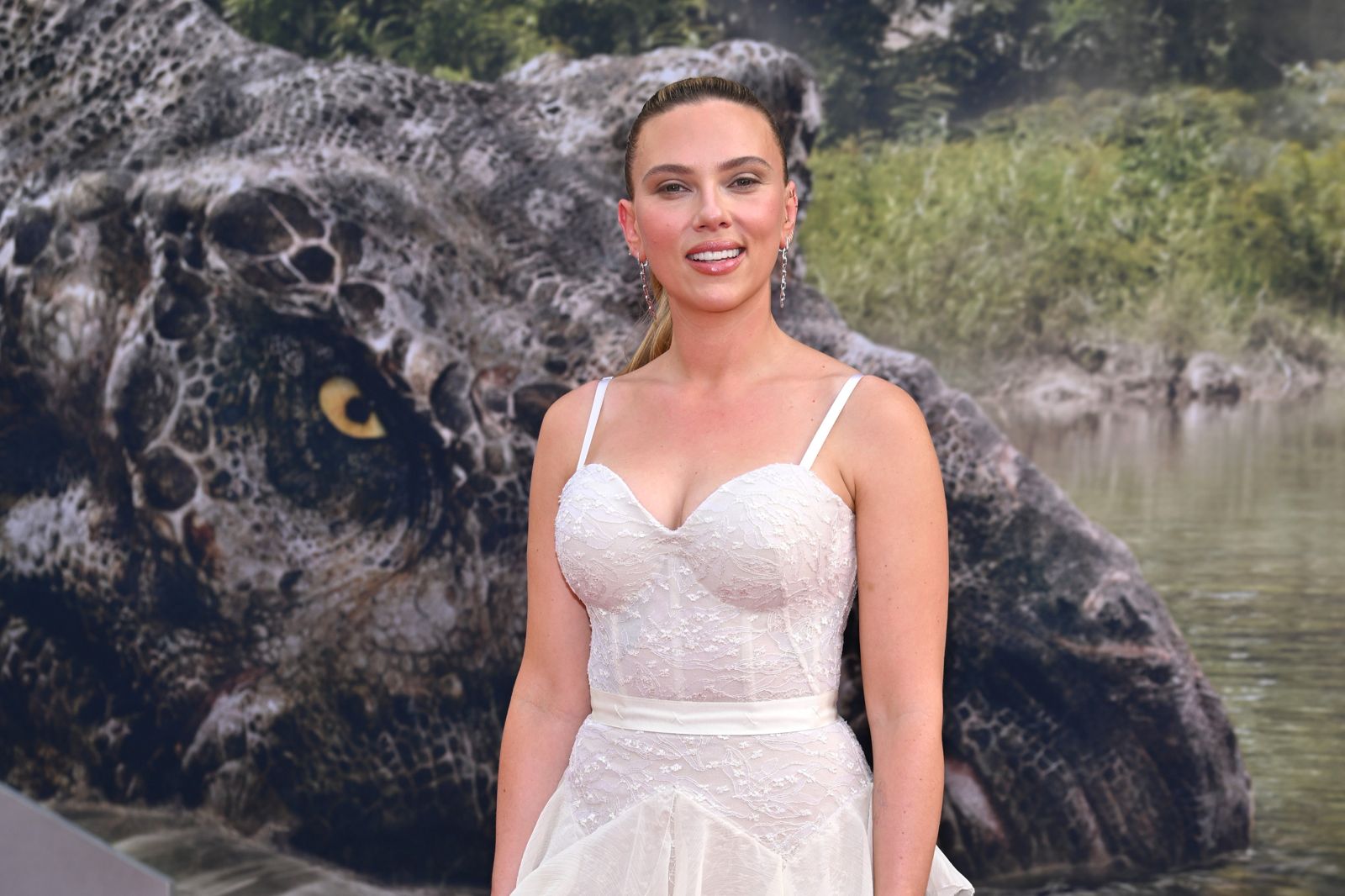 《侏羅紀世界：重生》助攻　「黑寡婦」史嘉蕾成全球票房最高演員　