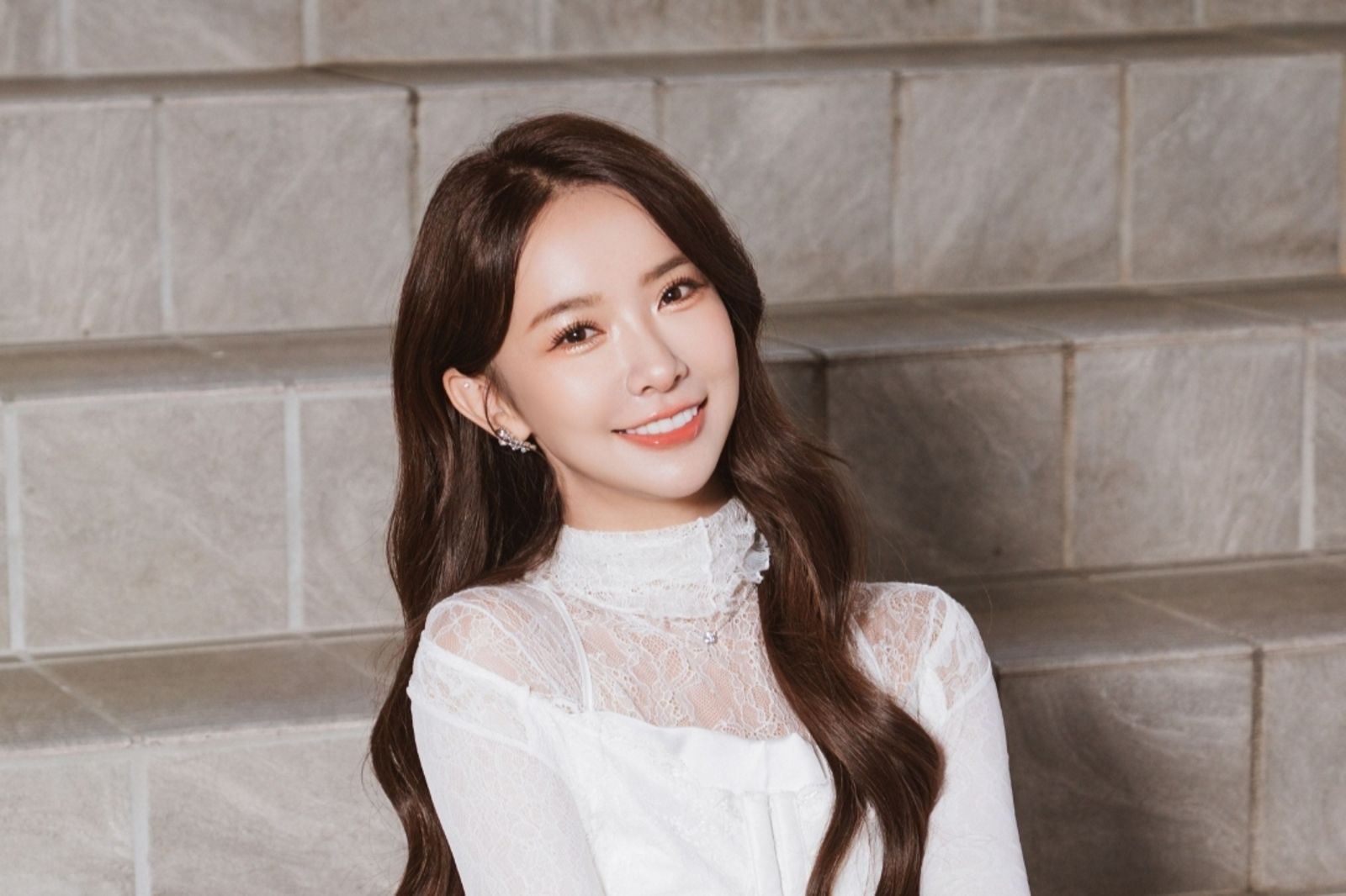 前東家下架作品！禾羽改名斷開過去　曝雙方「分手」內幕