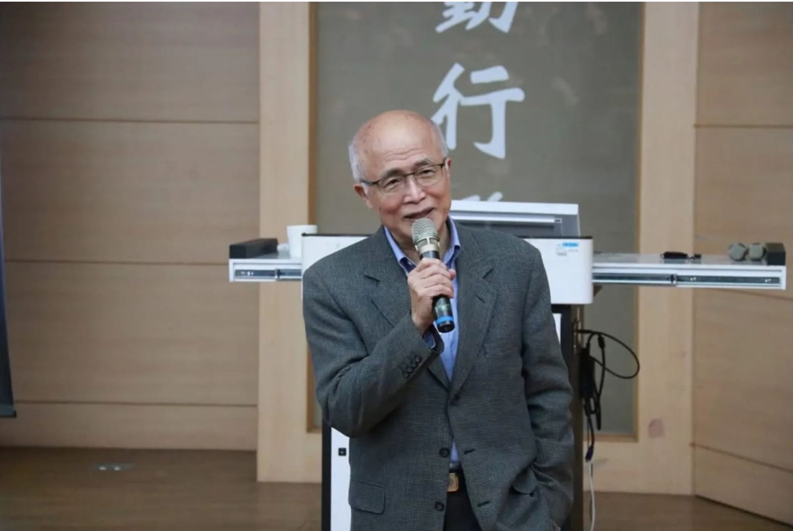 智邦科技人創辦人黃安捷2023年注資近千萬元投資凱思國際,形同壯大黃國昌狗仔集團。圖/翻攝自慈濟大學生物醫學科技學院