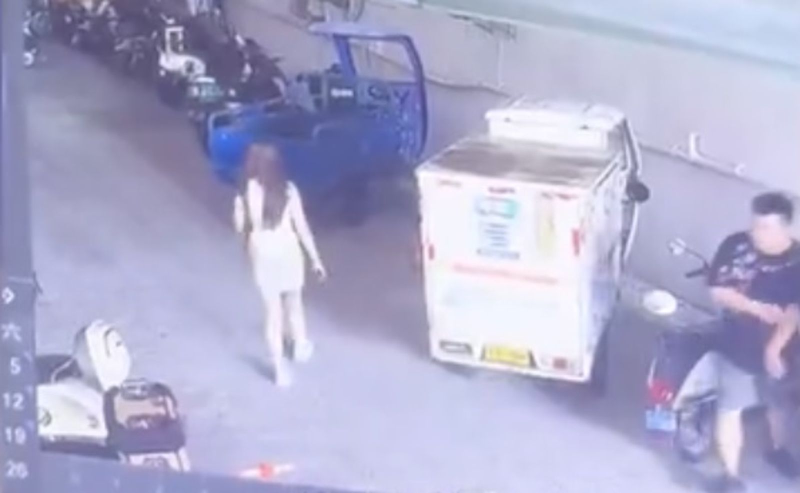 女子遍尋愛車不著怒報警　調出監控一句話讓物業不禁「啊」一聲