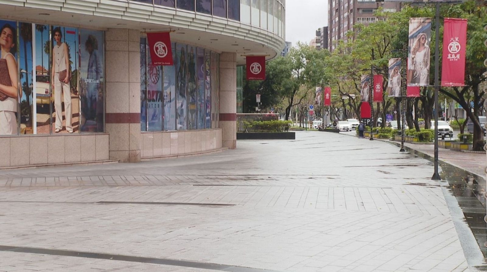 一個月內2亡魂…天母大葉高島屋再傳墜樓　62歲婦「出門散心」墜10樓送醫不治