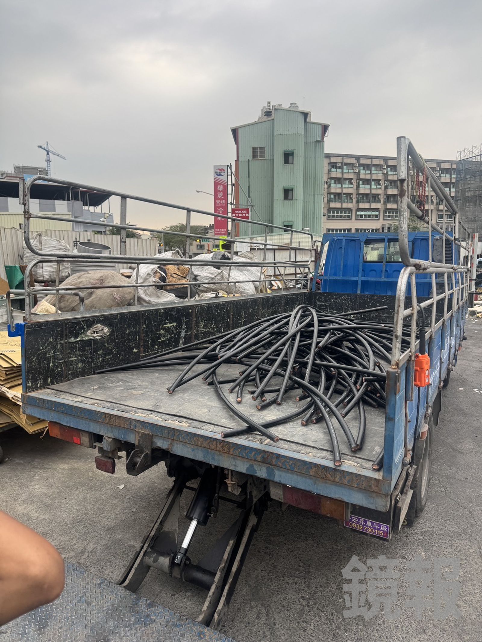 莊男等人偷剪台積電電纜線多達4000公尺長。