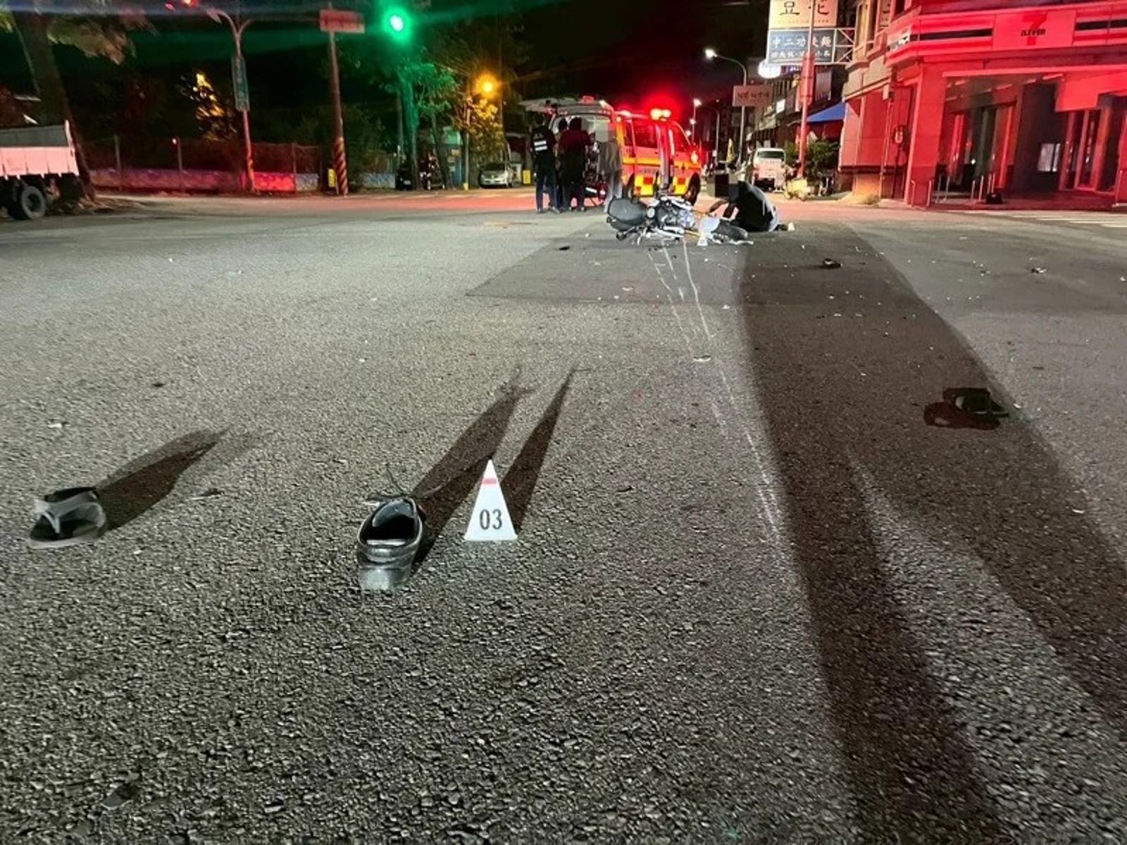 「台版豆豆先生」清晨過馬路遭撞　噴飛10餘公尺命喪街頭