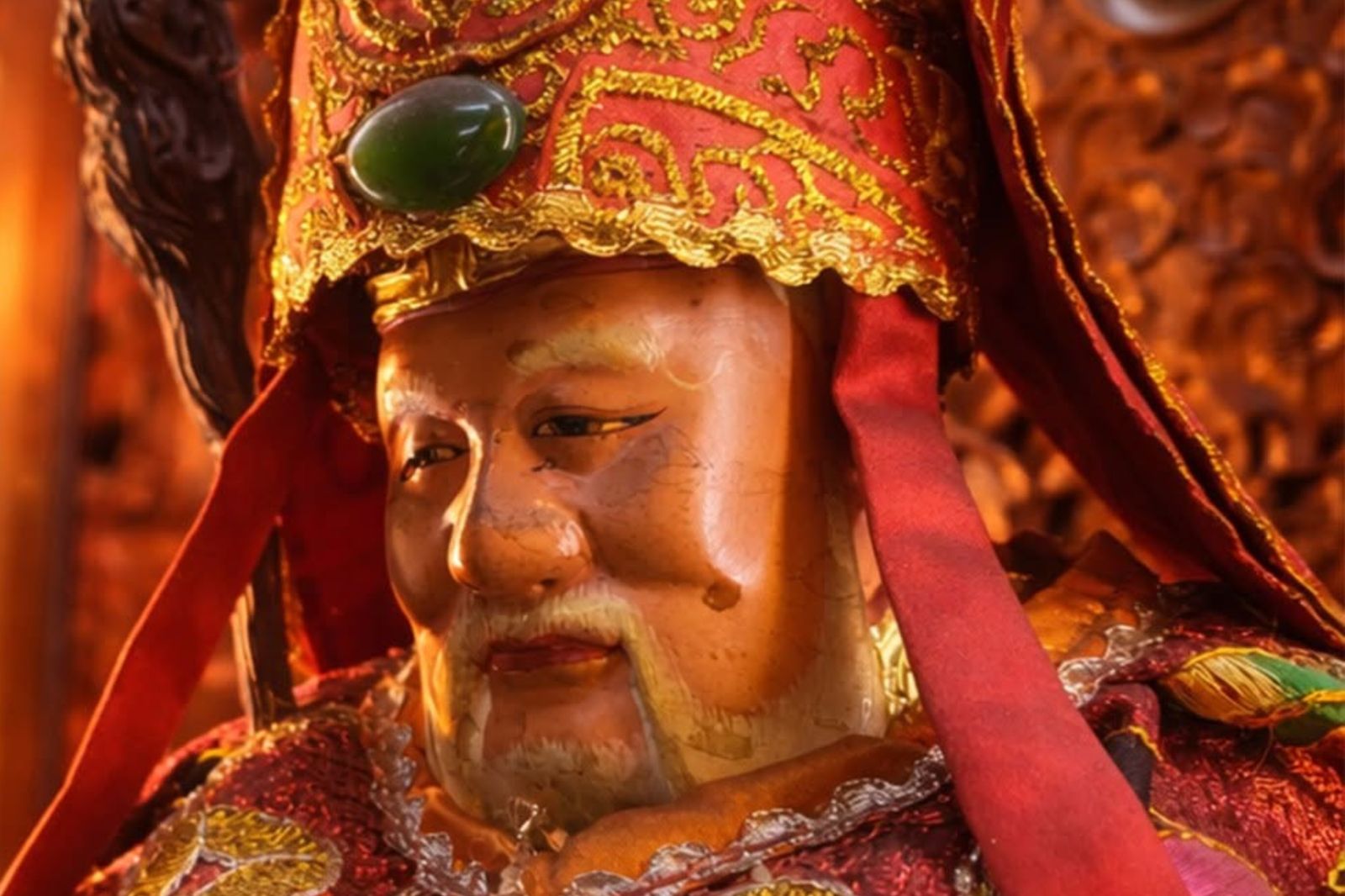 還想玩真的別惹?妹子拜完月老「桃花瞬間全無」 一票猛點頭:這間會連根拔起