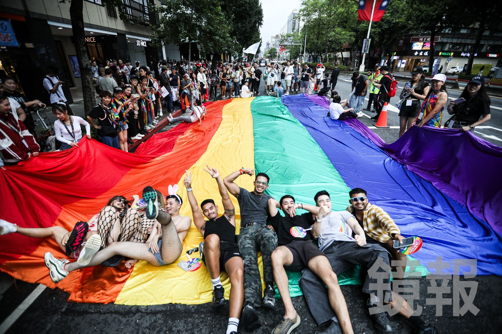 圖輯/「超・連結——跨越標籤,理解差異」 同志大遊行登場