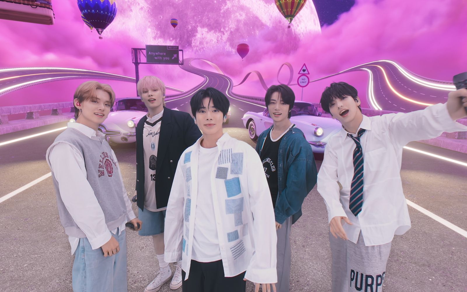 TOMORROW X TOGETHER二度推出VR演唱會。威秀提供