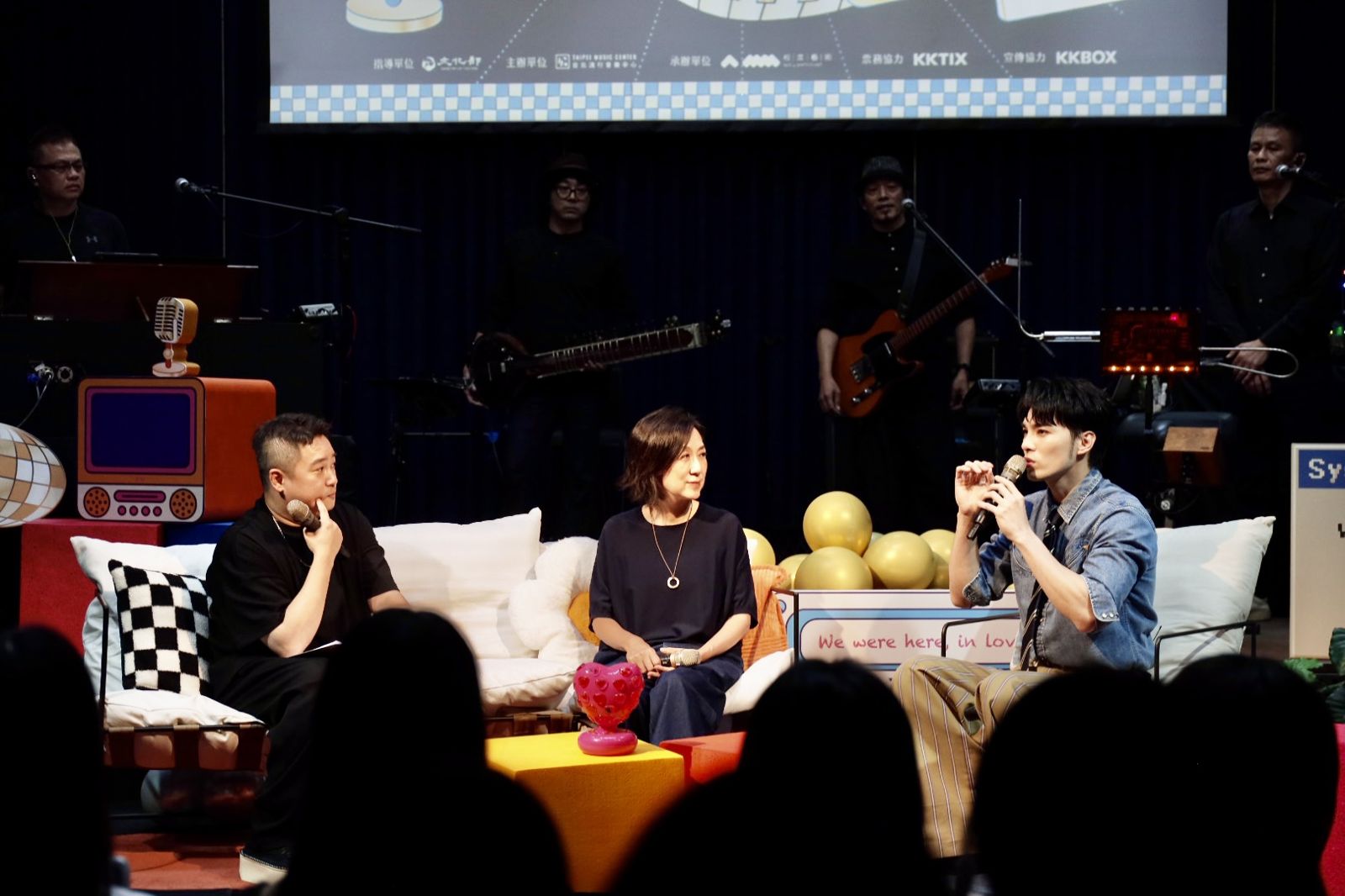 左光平(左起)、黃韻玲及黃偉晉11日出席活動。臺北流行音樂中心提供