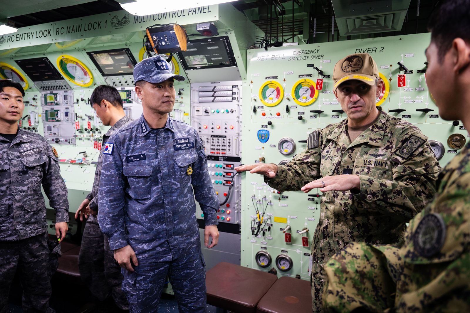 東亞強權威脅下　台韓總統共同的生存難題