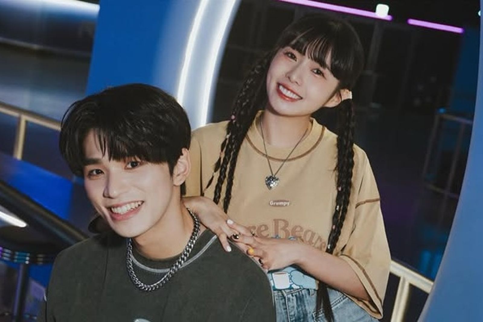 王品澔爆曖昧人妻簡廷芮　BL戲成撇清「小王」障眼法？