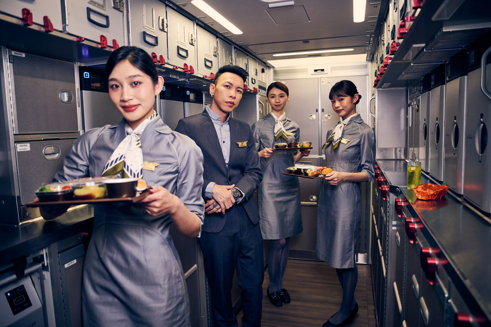 頑童與航空公司合作拍攝新歌〈It’s About Time〉MV。本色音樂提供