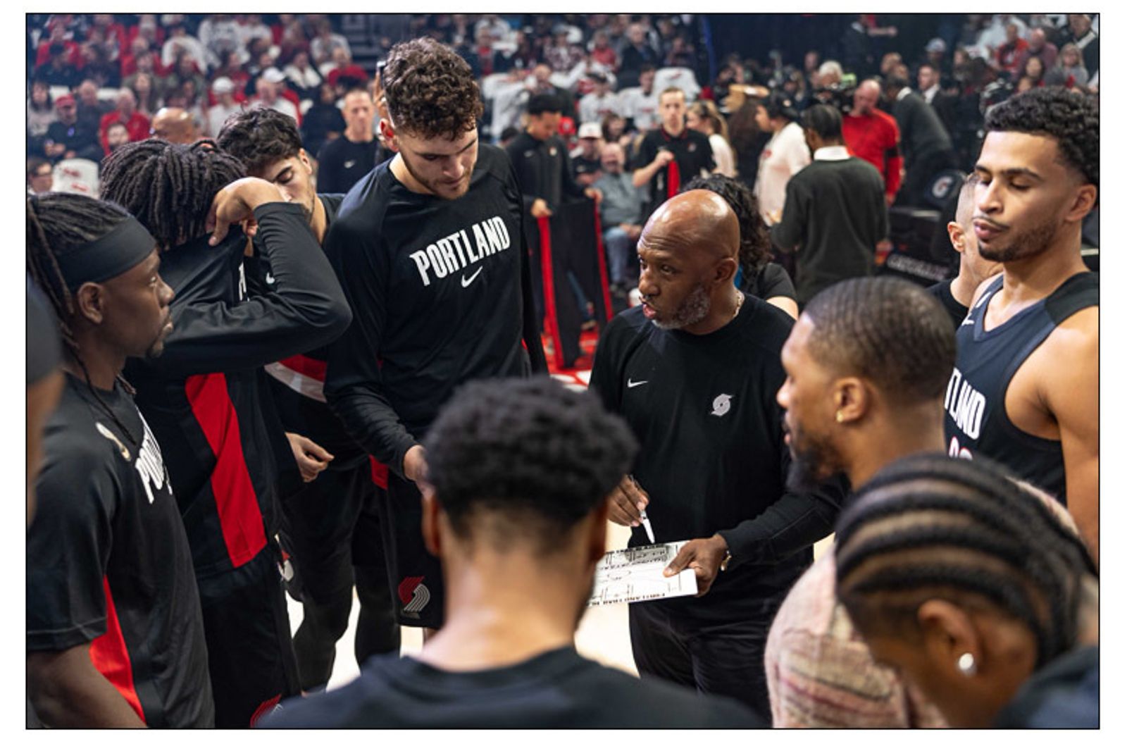 NBA震撼醜聞！拓荒者主帥與熱火後衛涉嫌非法賭博遭FBI逮捕