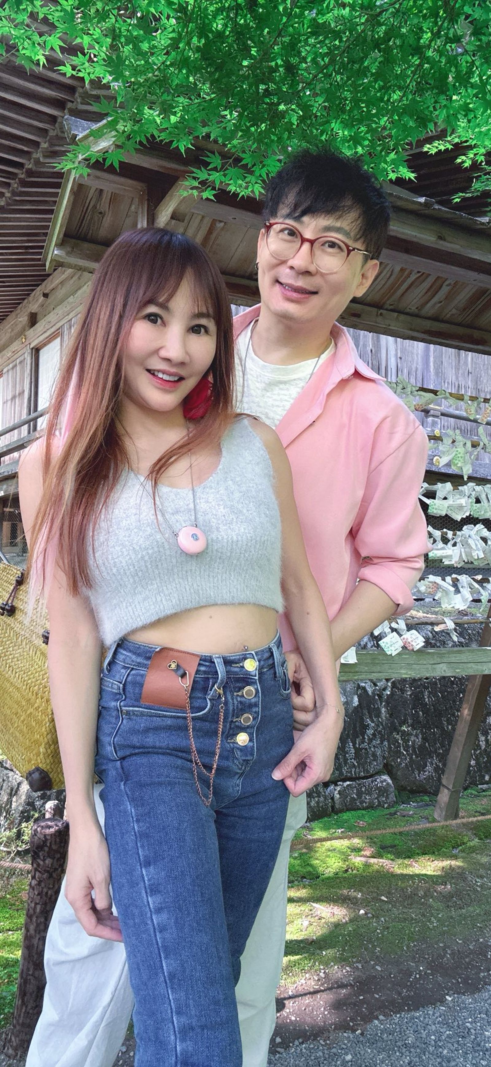 王宥忻近日和老公飛往日本進行市場考察，趁空檔到景點走走。女神愛啪啪 IPAPA提供