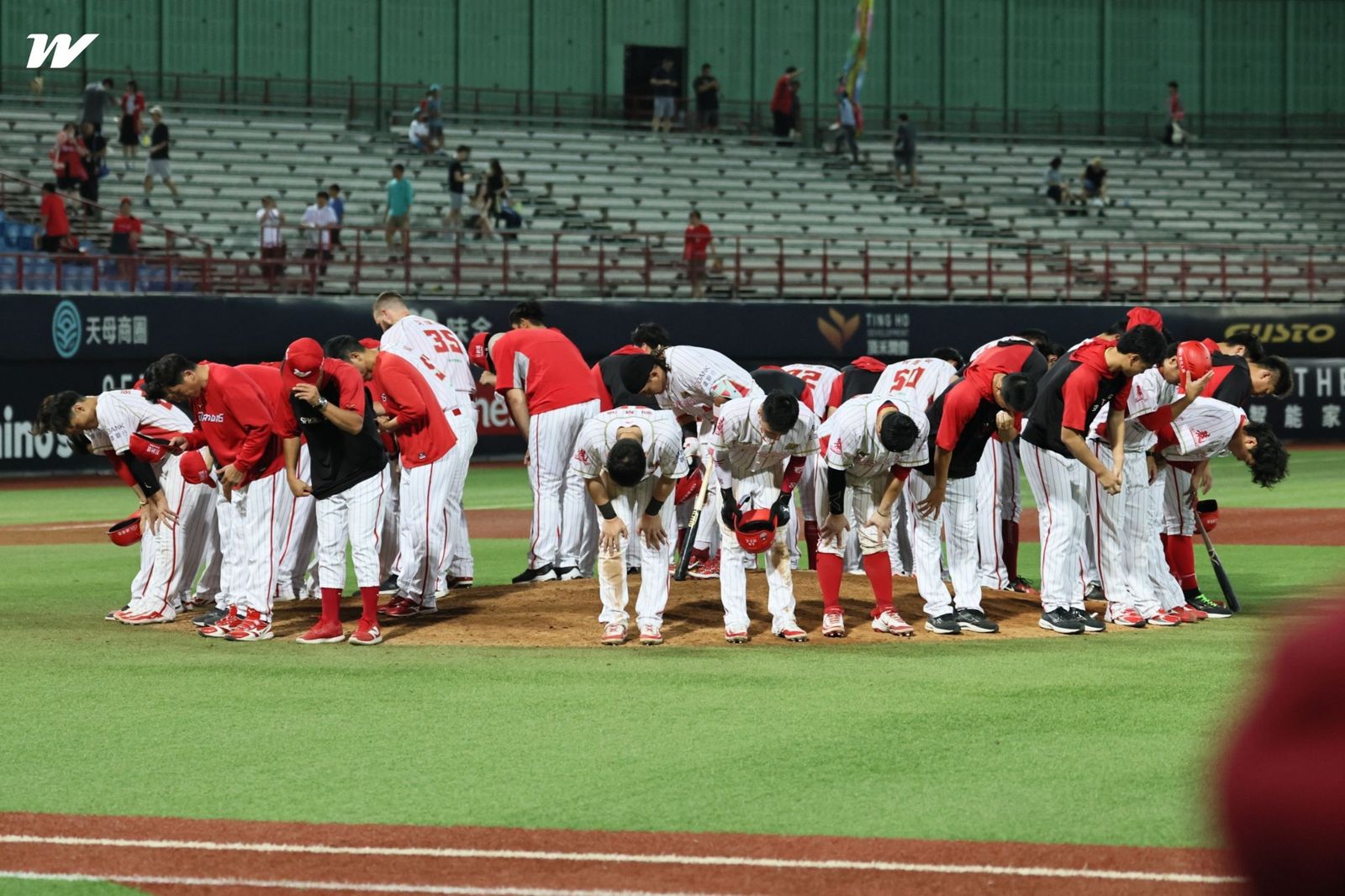 中職/味全龍董事長換人!由簡倍祥博士接任