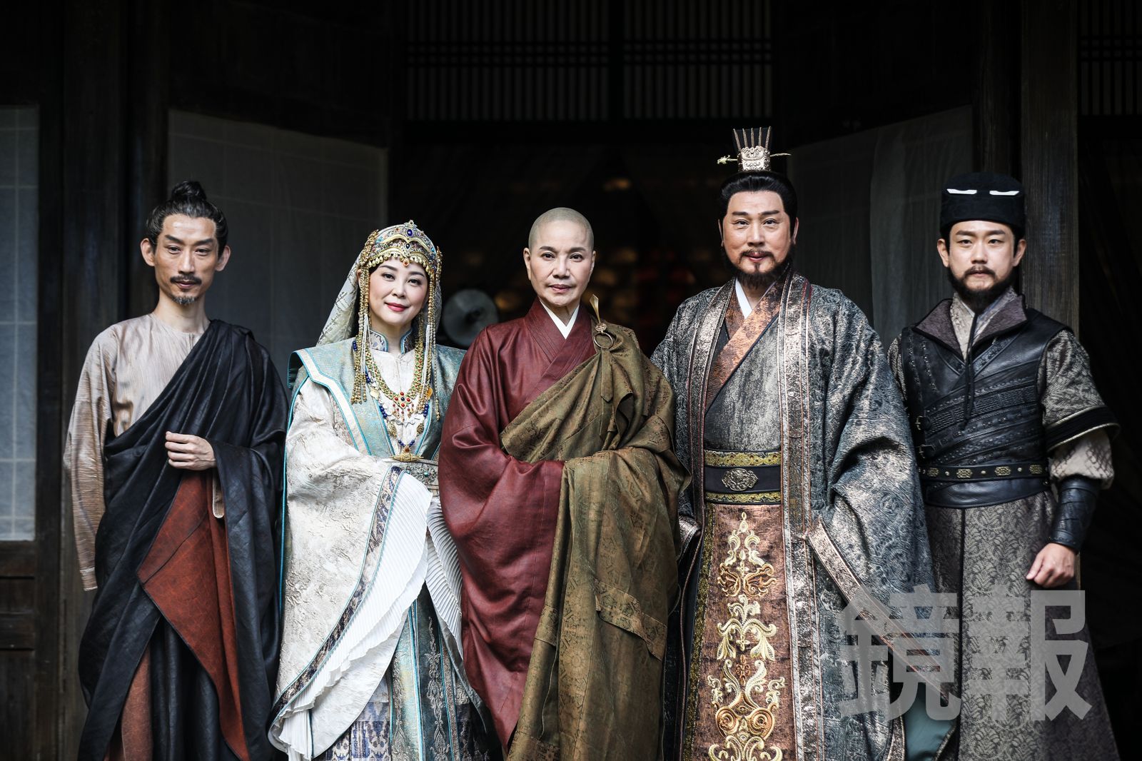 陳竹昇（左起）、方馨、唐美雲、唐文華、陳家逵出席《鳩摩羅什‧千年⼀譯》開鏡。鄒保祥攝