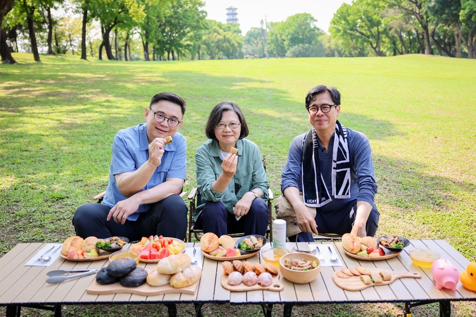 網友擔心「蔡英文失蹤沒發脆」:手機被隨扈沒收? 本人連發兩PO文