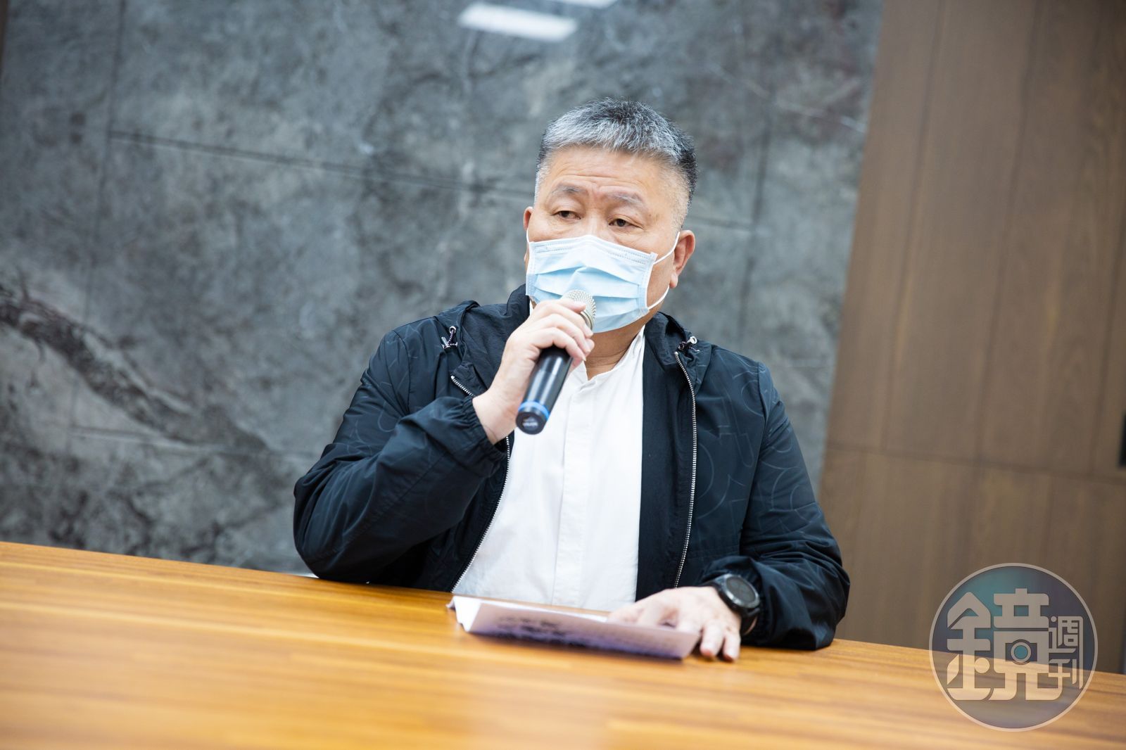 顏清標卸下立委職務後,仍持續參與地方社會活動,也曾協助家族成員參與選舉。圖/鏡週刊資料照