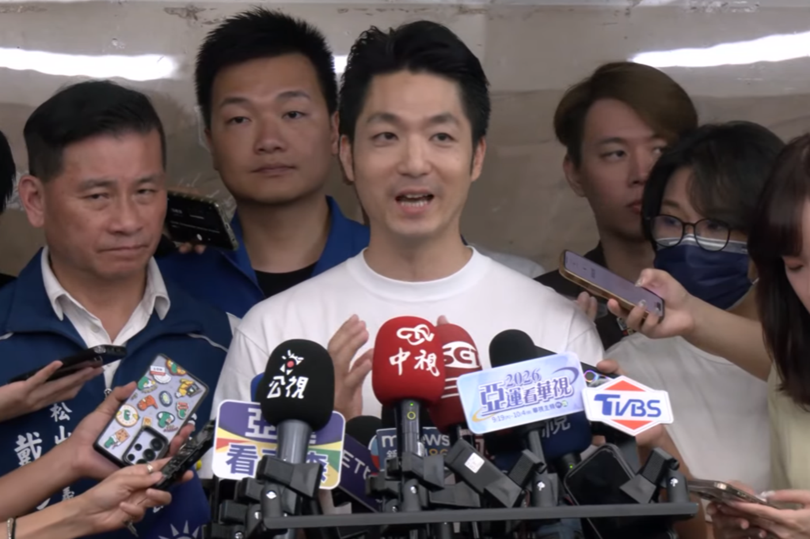 臉書湧入逾34萬則留言 蔣萬安酸綠營「動員」:這才真的是府院黨規模
