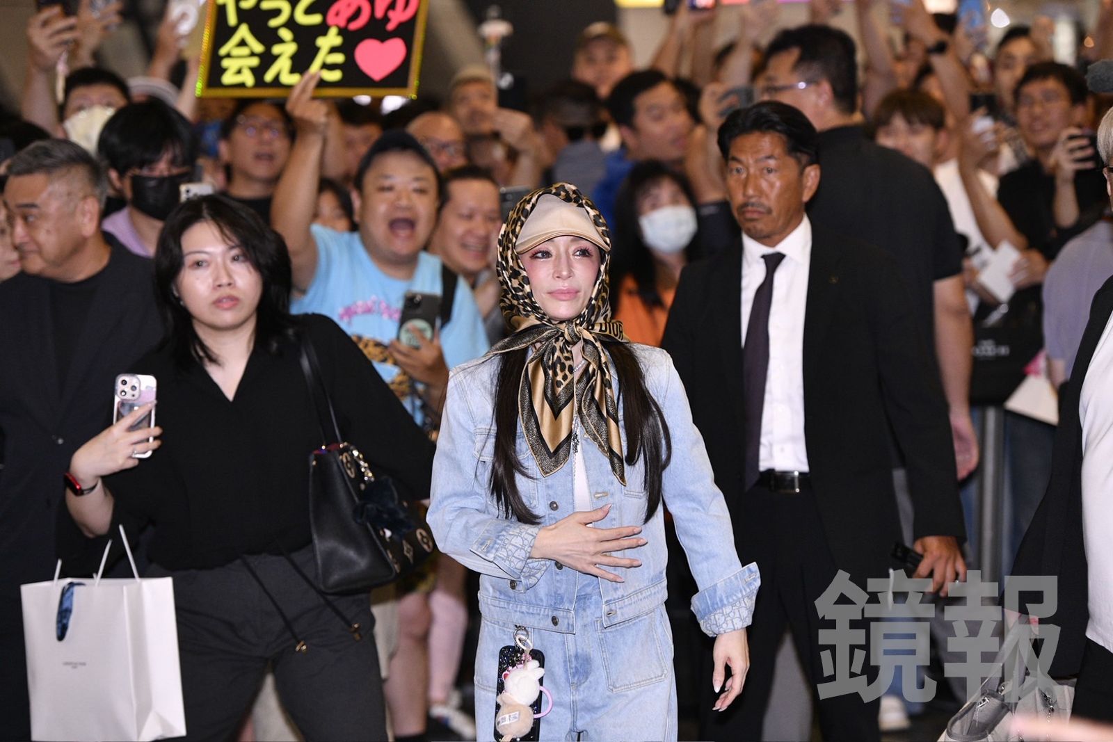 濱崎步的台灣鐵粉早已在機場守候。李智為攝