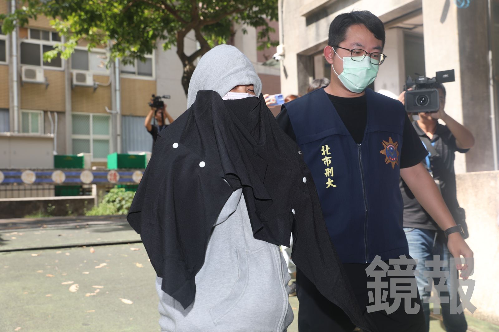 情侶檔恐嚇檢察官，今天下午移送北檢。