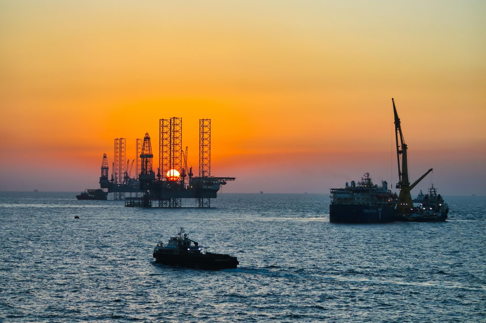 伊朗喊開放荷姆茲海峽國際油價急殺　但你加油恐怕還是貴原因曝光