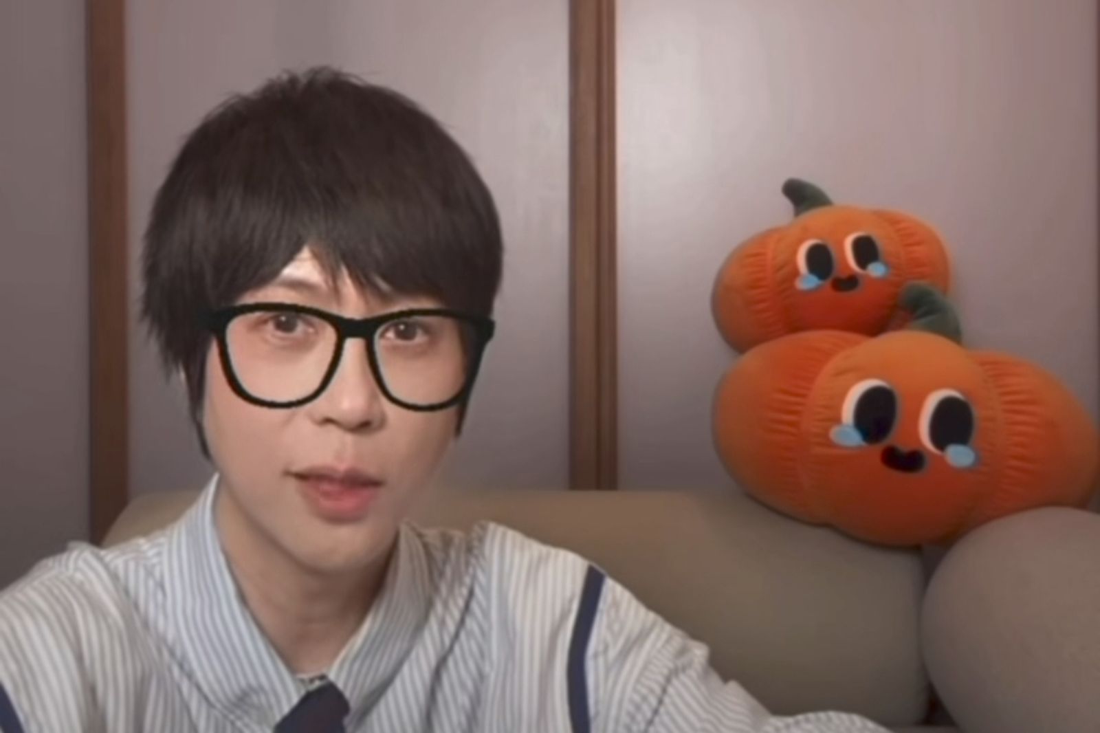 阿信開直播1.8萬人面前吐心酸 揭必備濾鏡秘辛:恁爸年紀大了