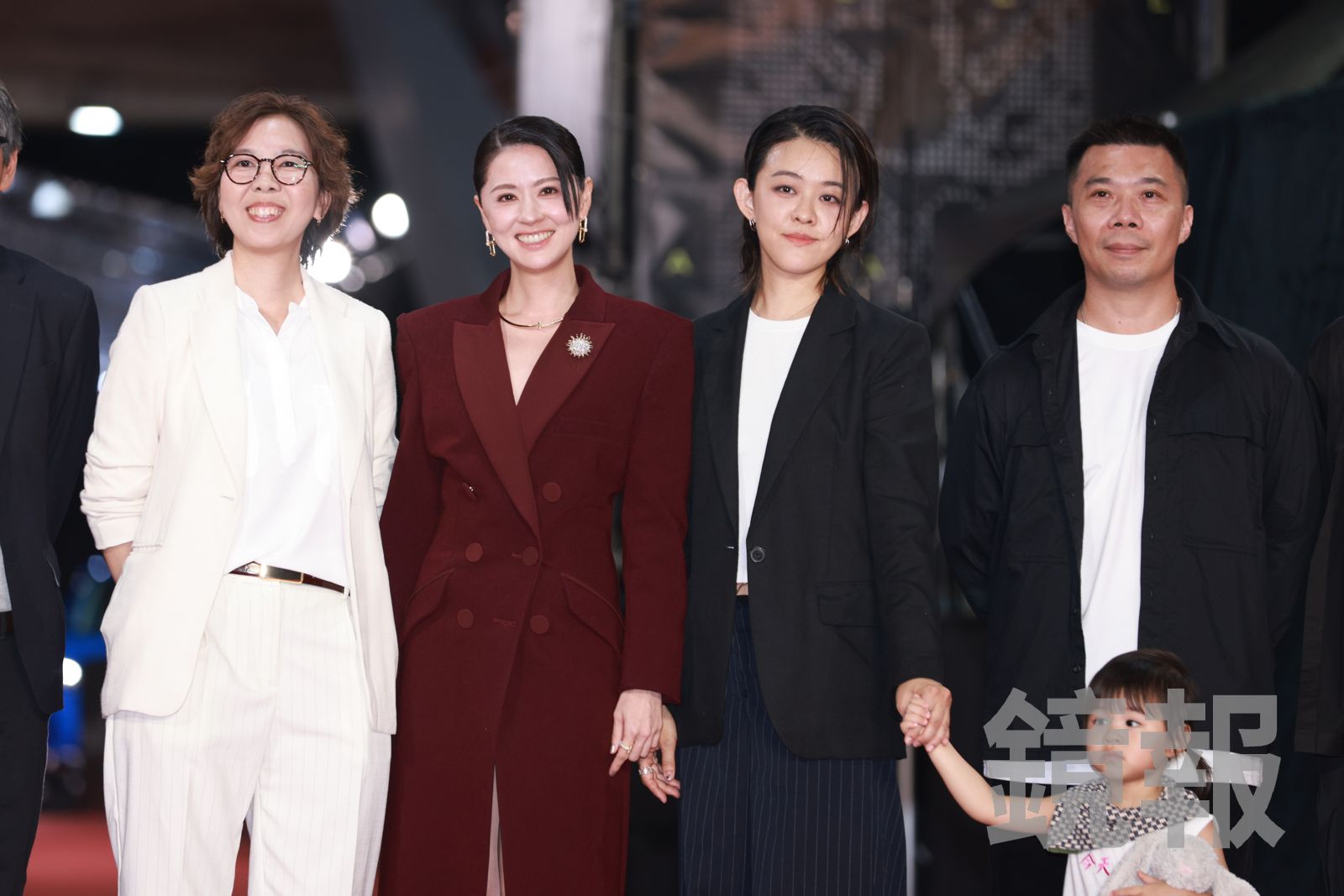 林予晞與《死了一個娛樂女記者之後》一同走紅毯,該劇除了入圍女主角獎,還問鼎攝影、剪輯、燈光等三項技術獎項。攝影組