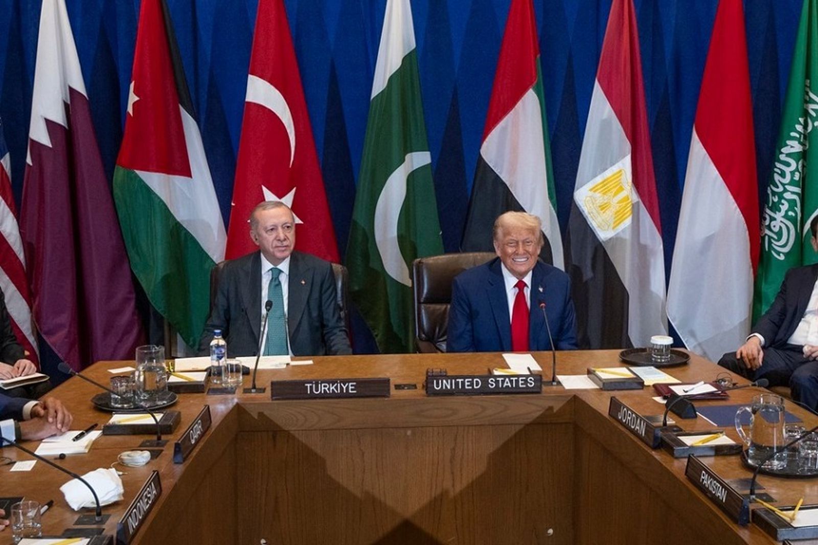 41J肉聲/川普威武要封路!法國總統乖乖走路 土耳其總統侍衛直接衝撞