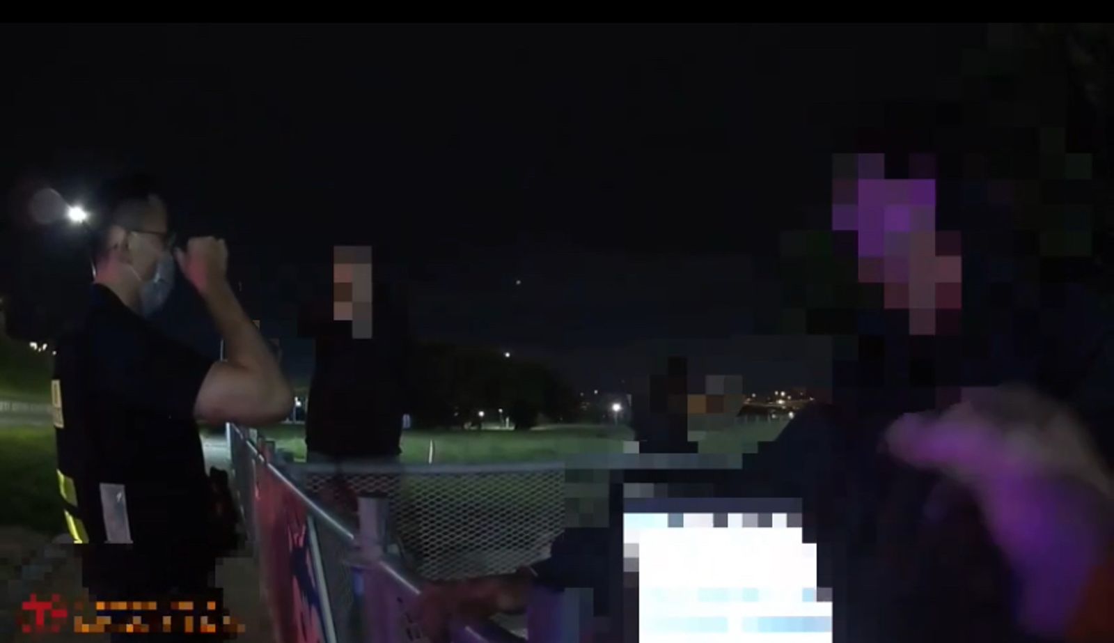 警方抵達雙方已停止衝突。翻攝畫面