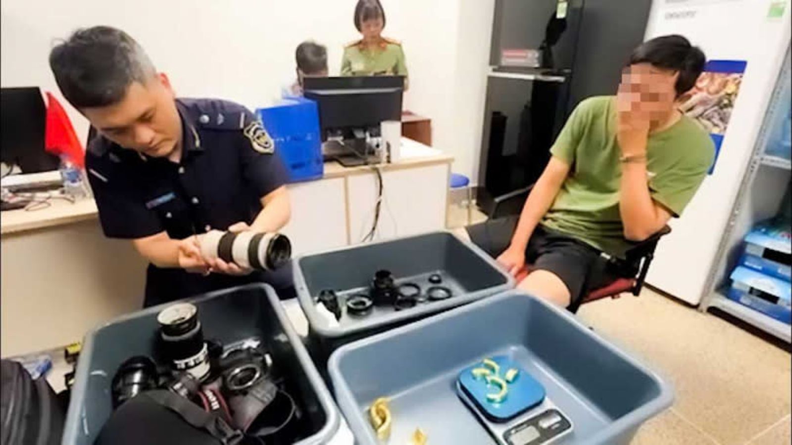 (右)張男恐面臨重刑。翻攝VietNamNet