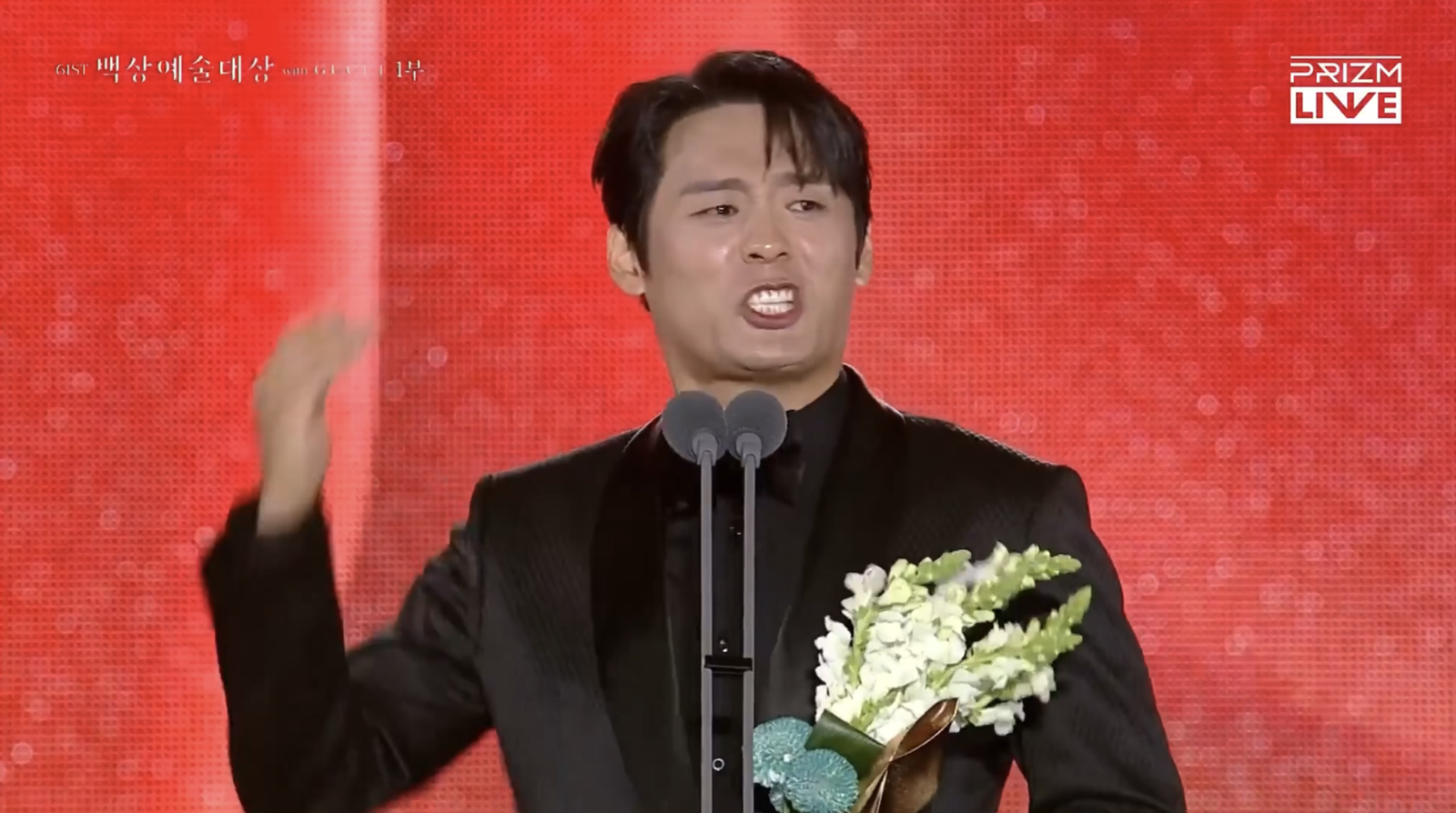 百想61/《苦盡柑來》崔代勳奪男配角 突爆喊「哈洗」IU也笑翻