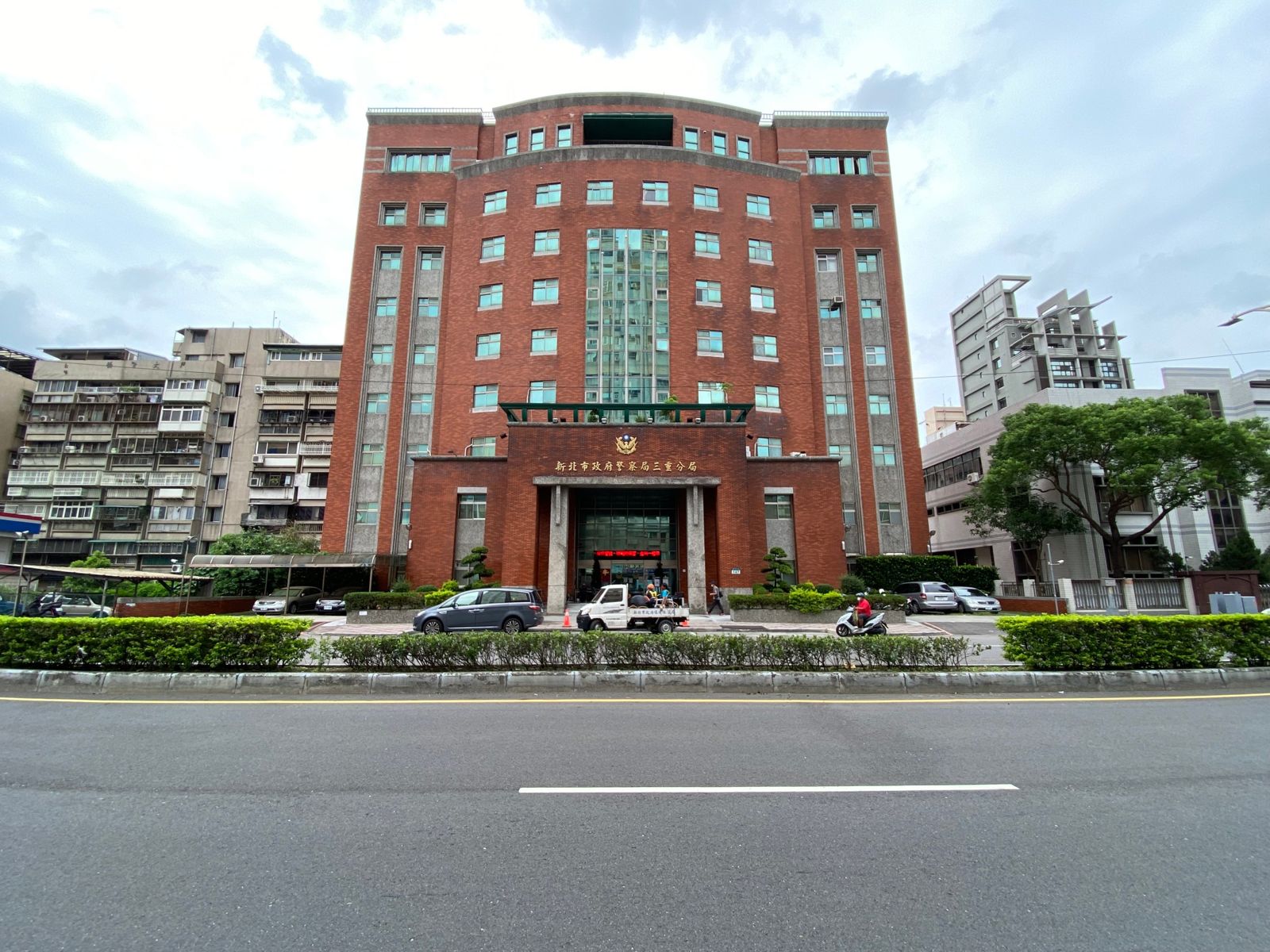 新北警涉洩密助詐團遭押禁見　三重分局：已停職嚴辦不寬貸