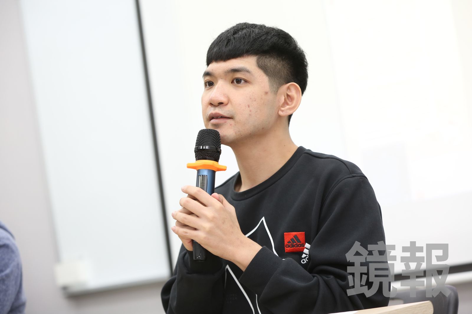 晚安小雞2度鞠躬認錯！開記者會並非討拍　揭露當初「Selina揪拍片早有疑慮」