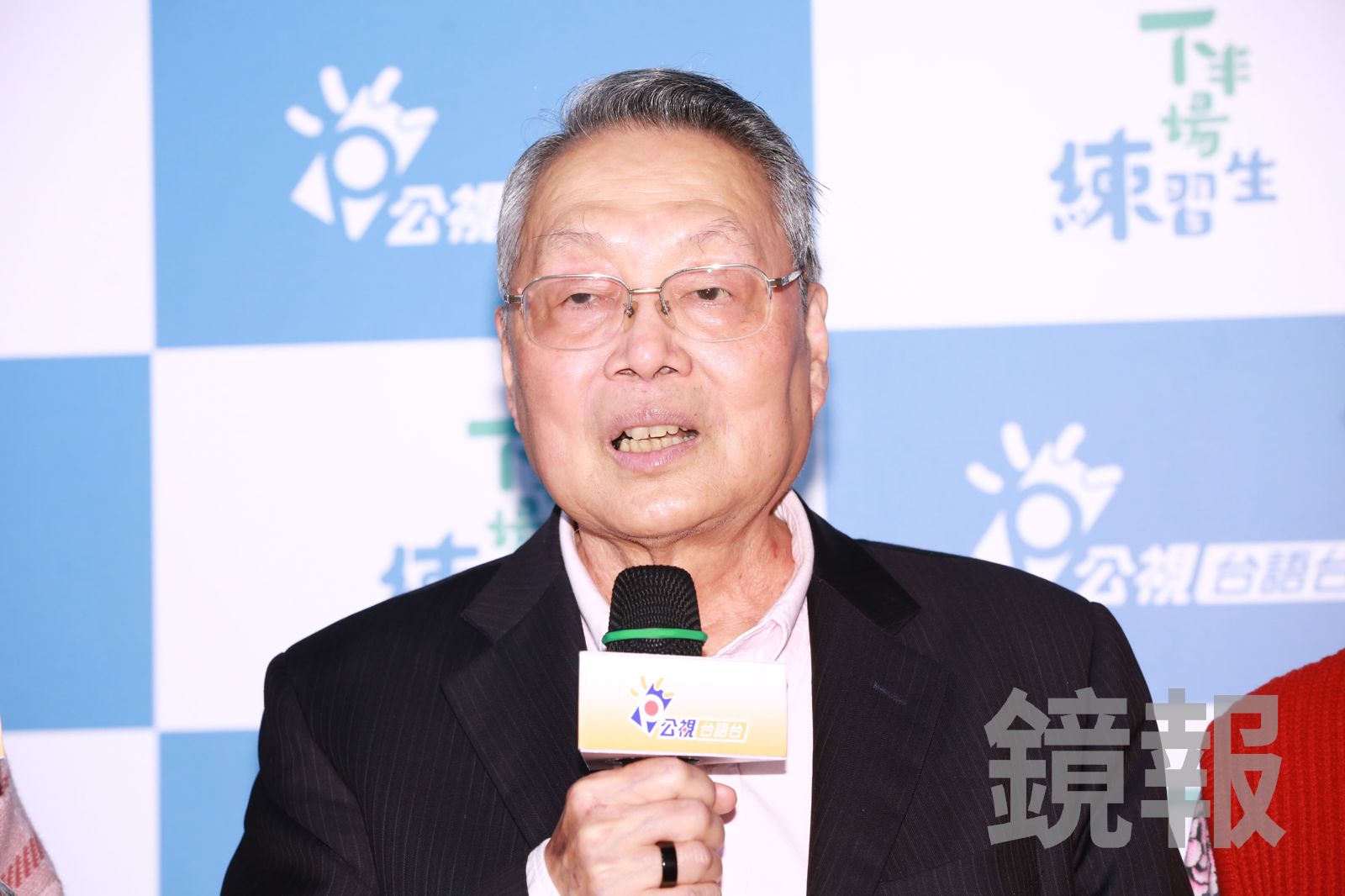 台積電直衝2000大關！施振榮被問持股數「回這句」　霸氣曝理財策略：只拿股利