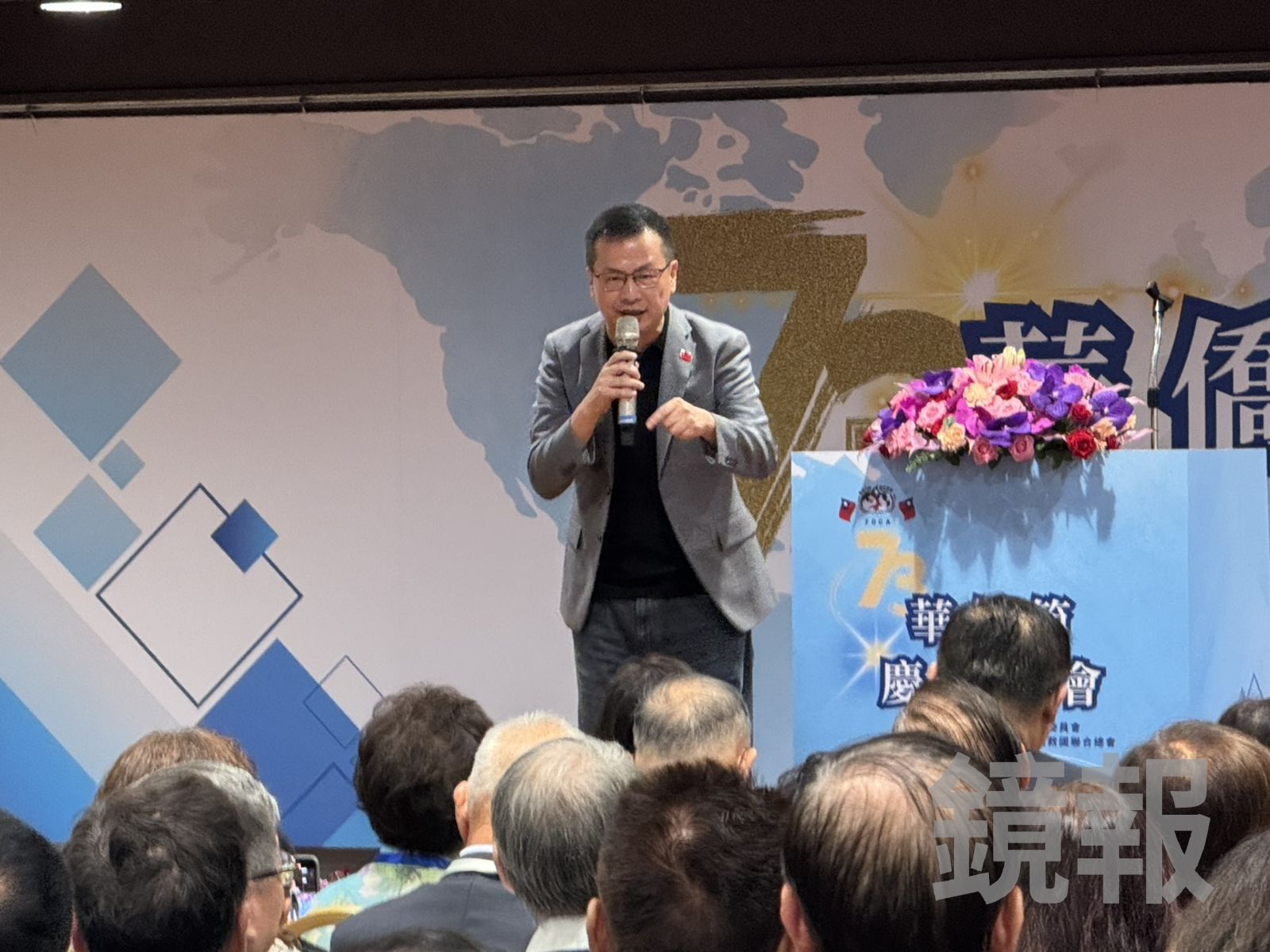 國民黨主席候選人之一的羅智強則說，面對反罷免，他自己有委託相關單位，在台北、新竹、高雄辦理公投宣講會，用他賣書的款項支付。（圖／李奇叡攝）