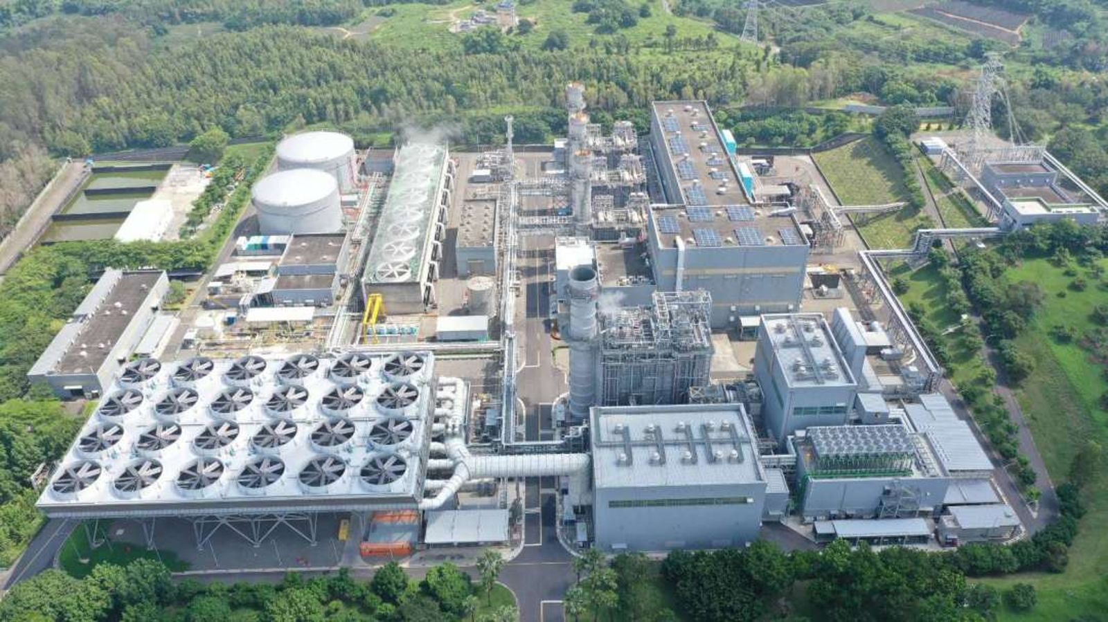 遠東集團旗下嘉惠電廠位於嘉義民雄,福權村是電力開發協助金發放範圍內。翻攝嘉惠電廠臉書