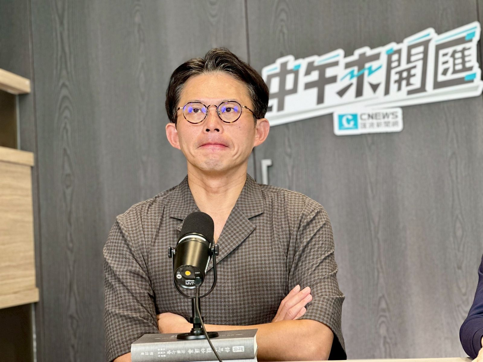 爆軍購表決前「政院高層」奪命連環Call 黃國昌:要我妥協8600億